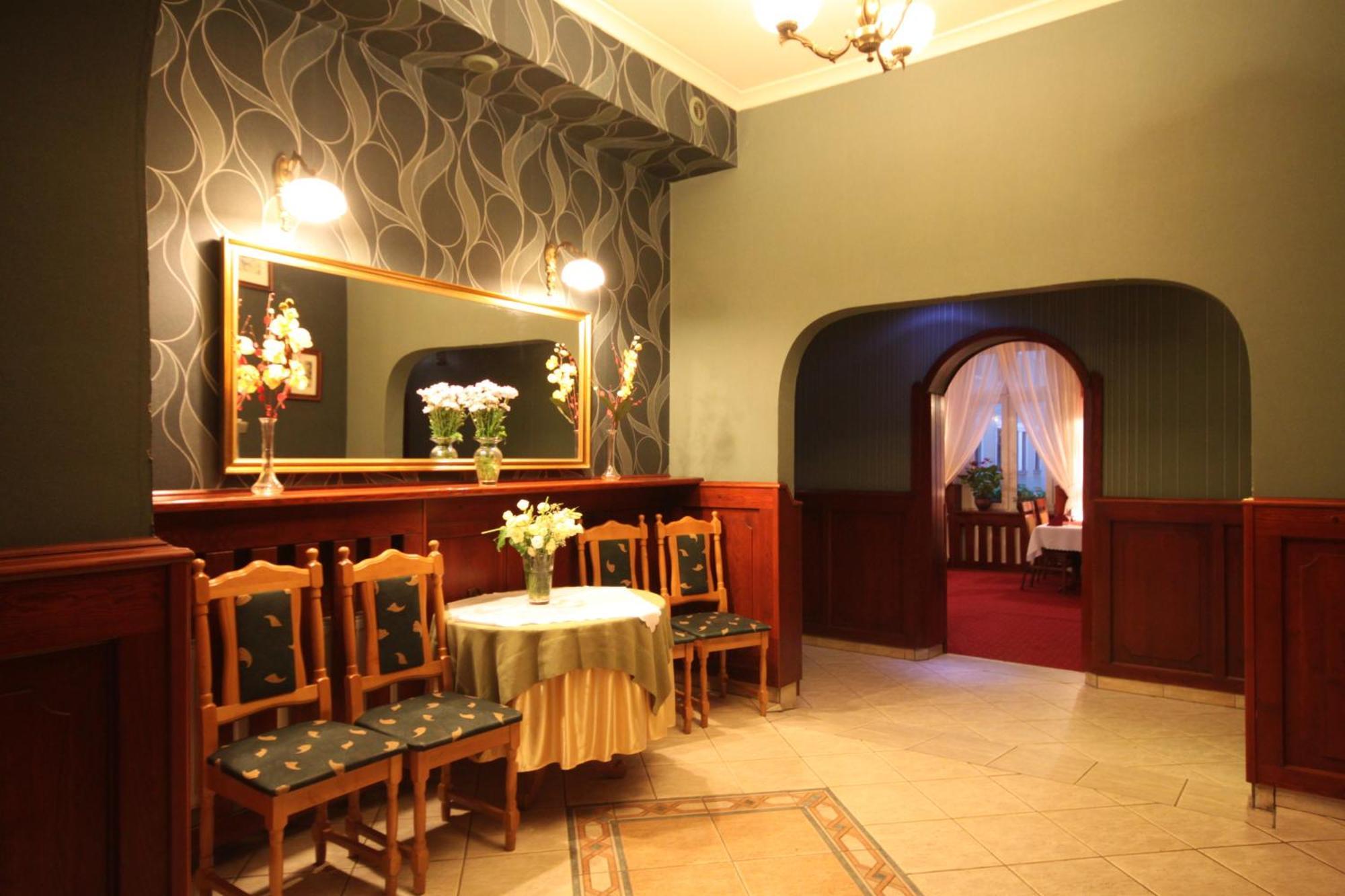 Hotel Atena Слупск Экстерьер фото