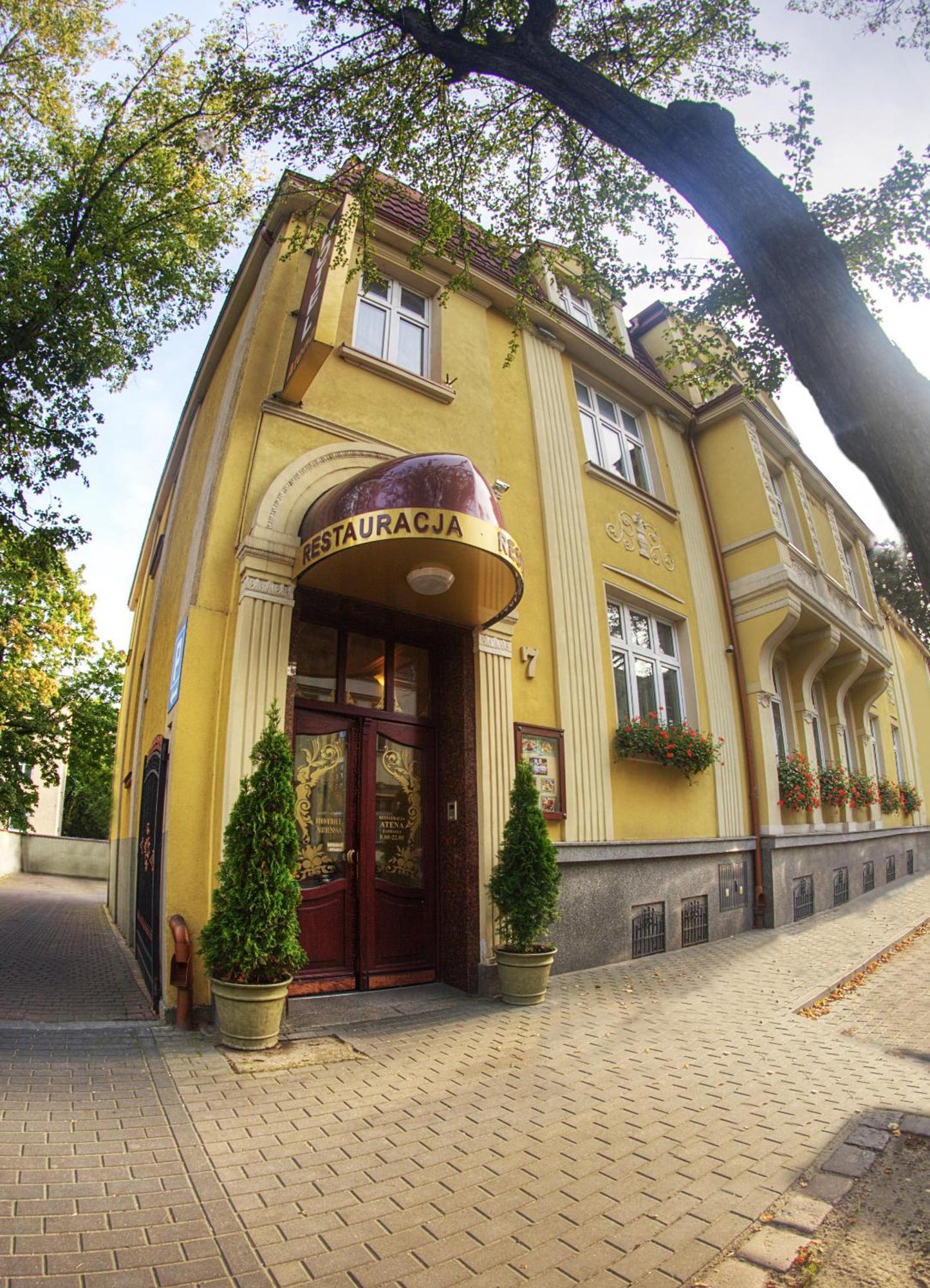 Hotel Atena Слупск Экстерьер фото