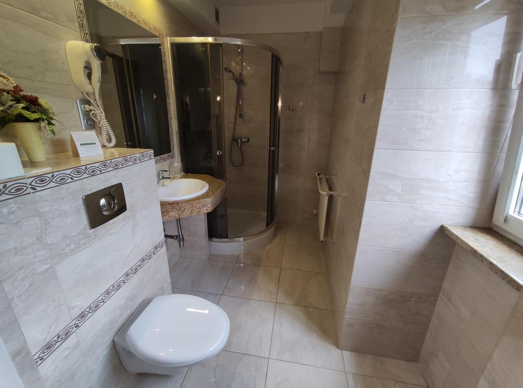 Hotel Atena Слупск Экстерьер фото