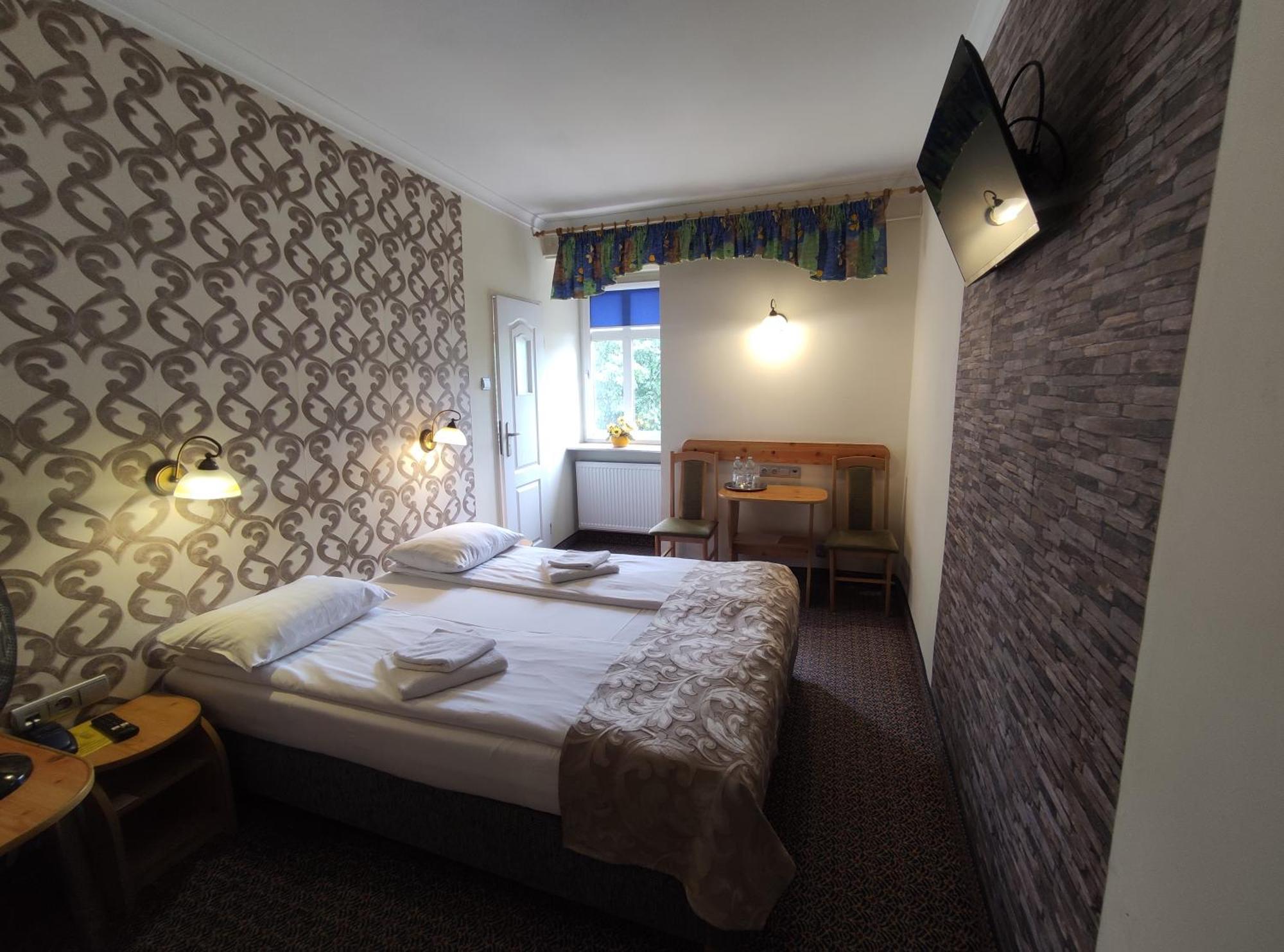 Hotel Atena Слупск Экстерьер фото