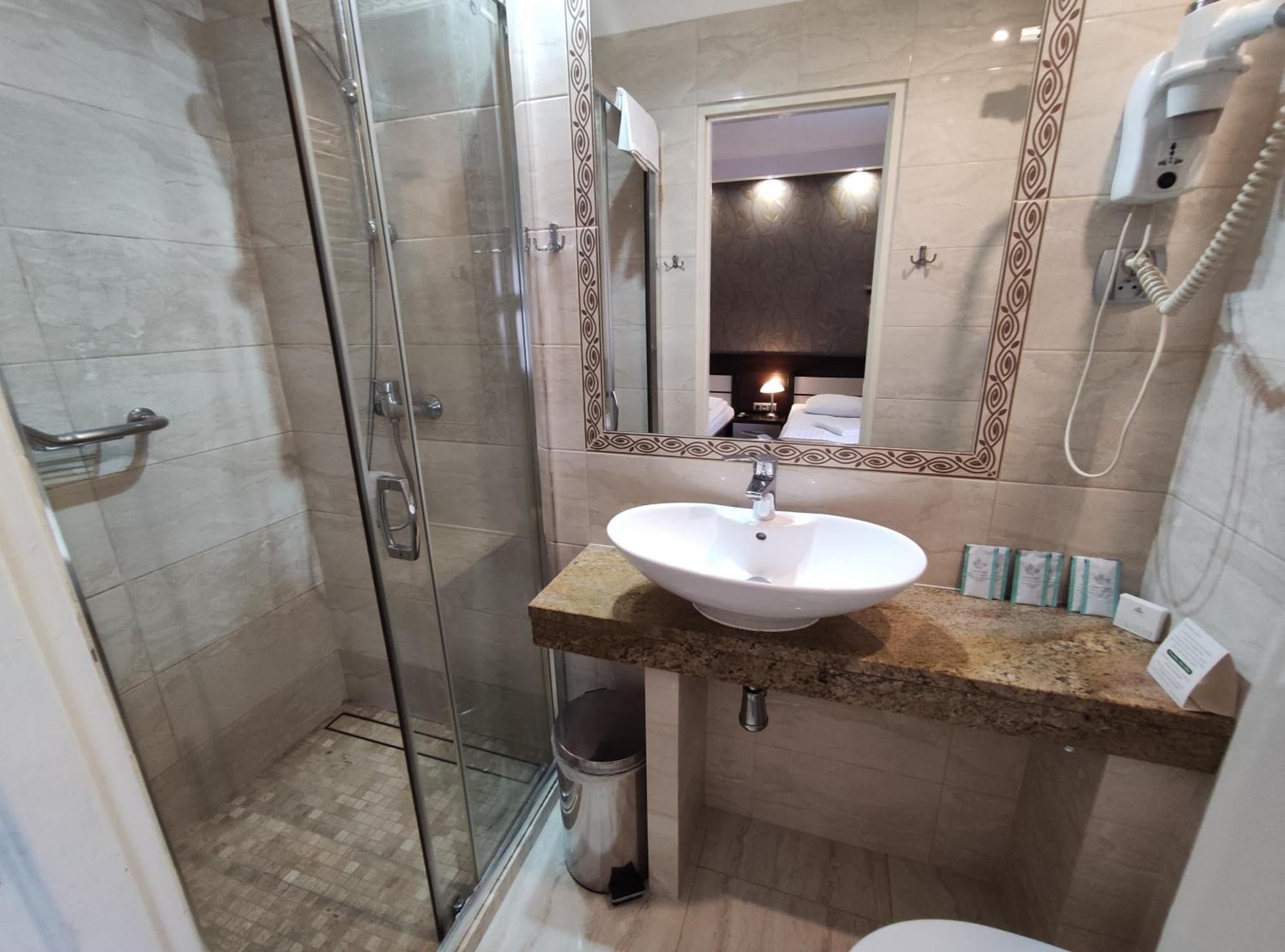 Hotel Atena Слупск Экстерьер фото