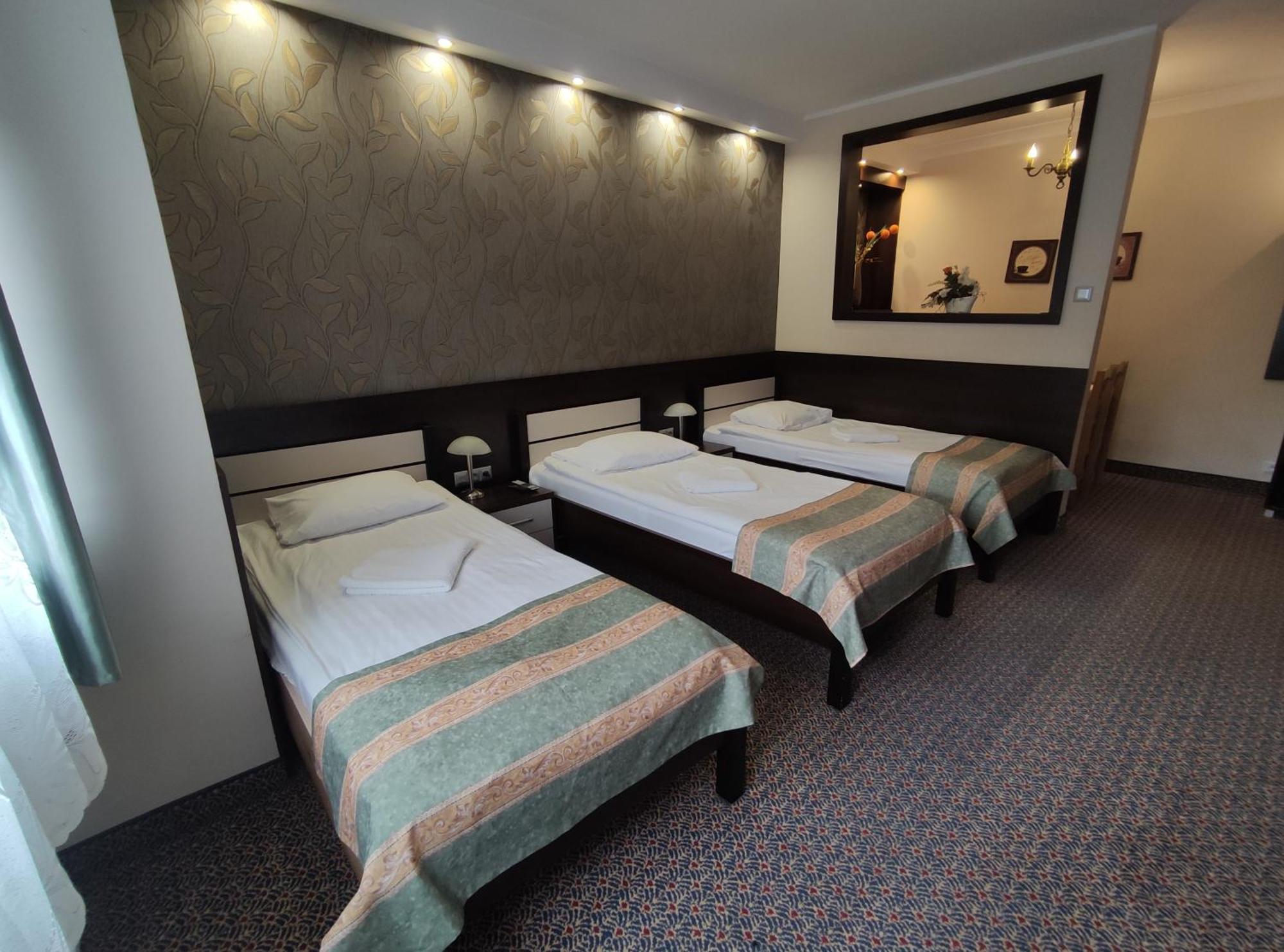 Hotel Atena Слупск Экстерьер фото