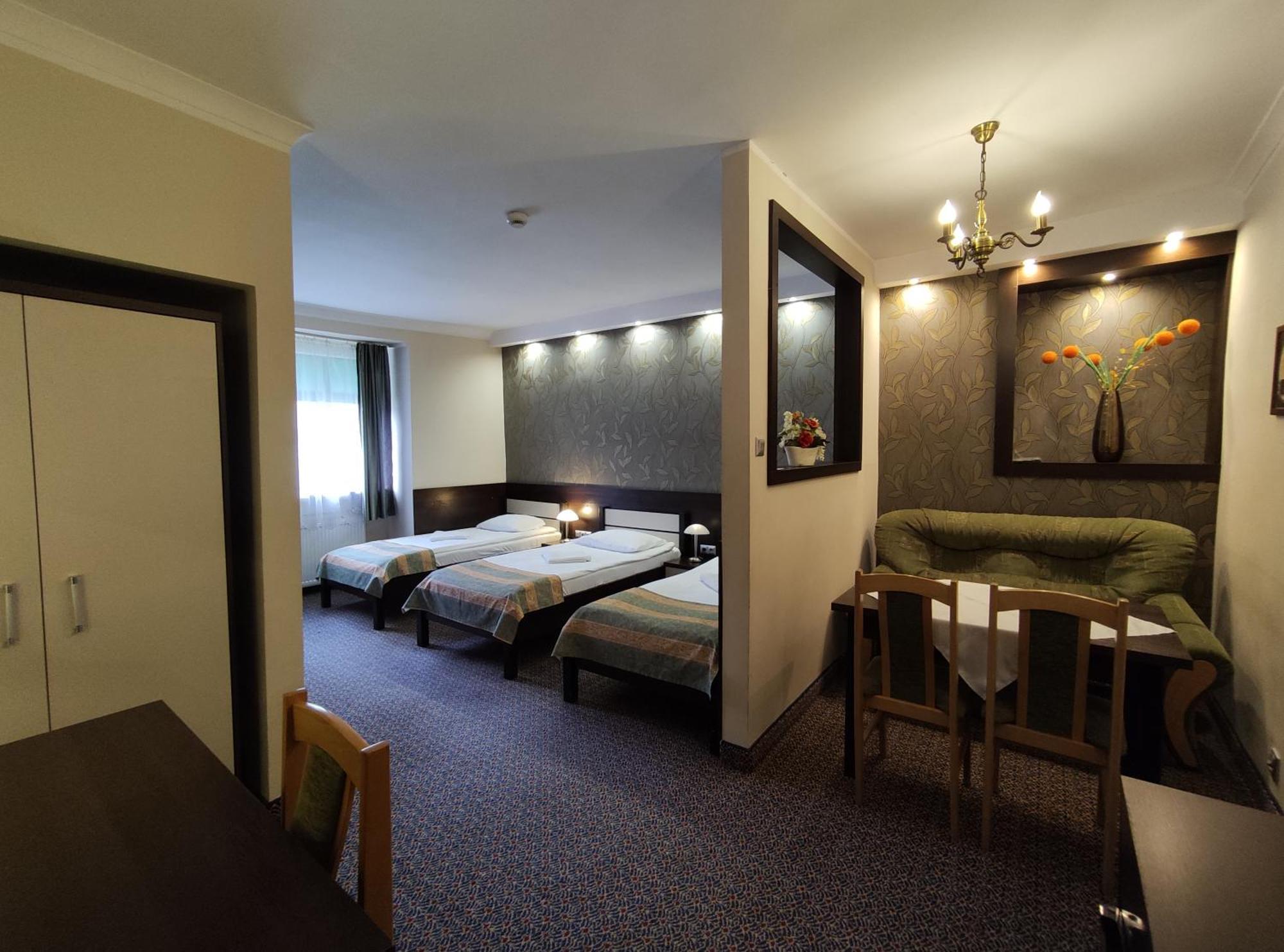 Hotel Atena Слупск Экстерьер фото