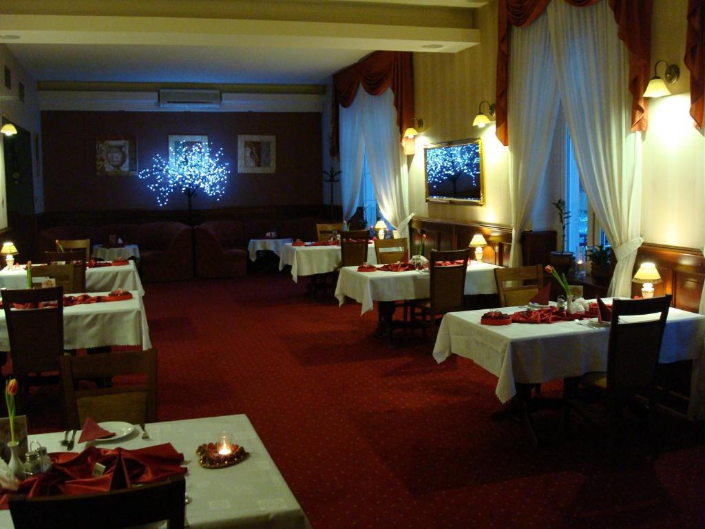 Hotel Atena Слупск Экстерьер фото